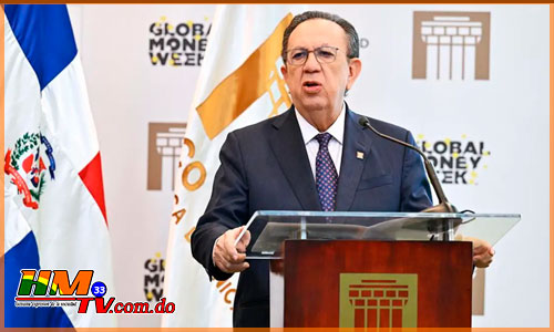 Valdez Albizu llama a prudencia ante alza del petróleo