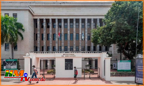 El ministro de Educación solicita más agentes de policía para proteger las escuelas en RD